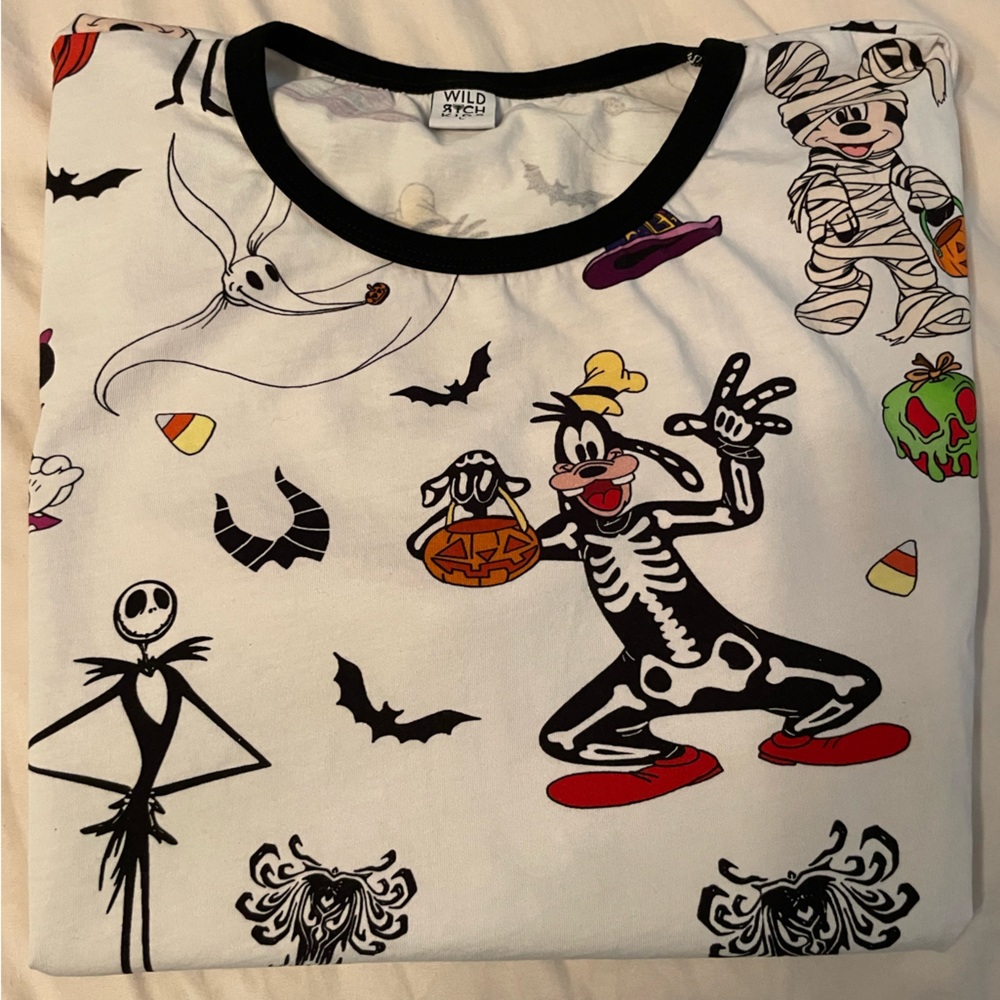 Brand New Never Worn Wild Rich Kids Halloween Shirt Size L